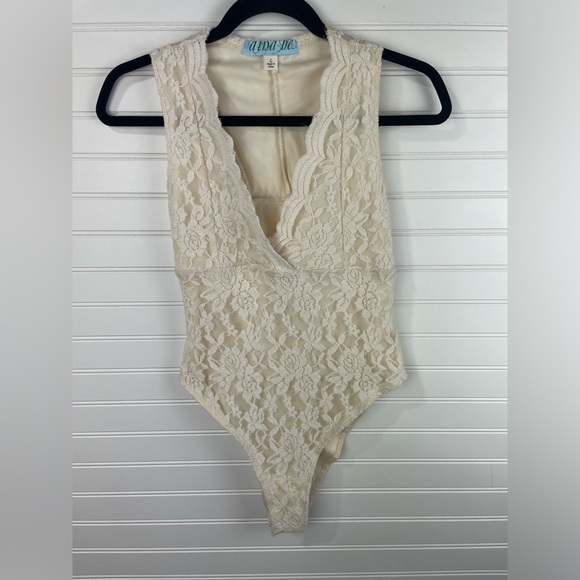 dina be Tops - Dina Be Cream Mesh Lace Crochet One Piece V-Neck Sleeveless Bodysuit L Women’s